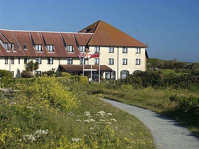 The Peninsula Hotel Grandes Rocques Exterior photo