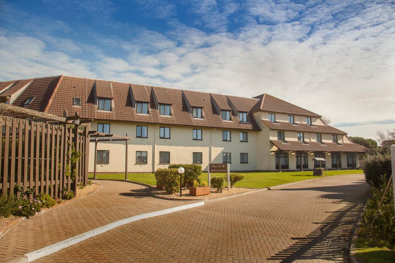 The Peninsula Hotel Grandes Rocques Exterior photo